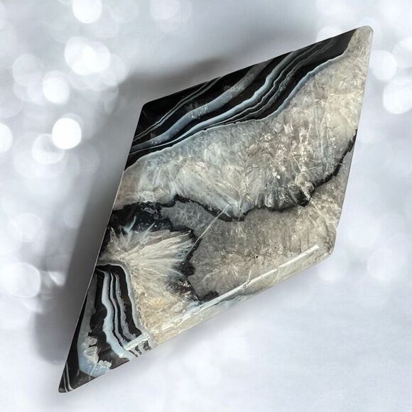 Black Agate‎ Crystal Rhombus/ Diamond (3) - Picture 1 of 11